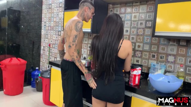 Extreme squirting orgasm with two dicks – Free